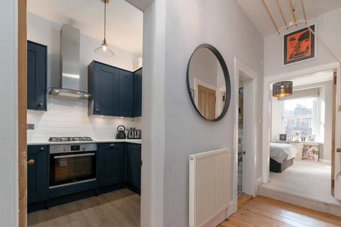 20/9 Caledonian Place, Edinburgh, EH11 2AP