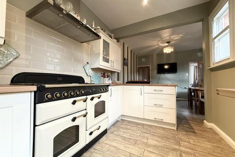 3 bedroom semi-detached house for sale, Wigston Lane, Aylestone LE2
