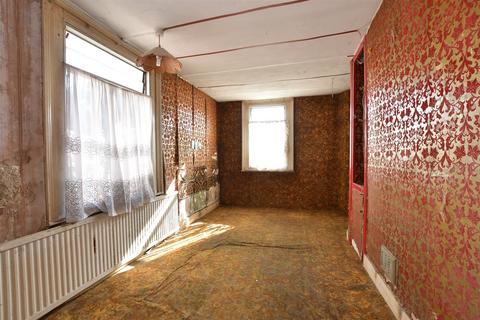 174 Brookscroft Road, London, E17 4JR