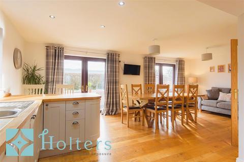 3 bedroom detached bungalow for sale, Cae Llewelyn, Cilmery, Builth Wells