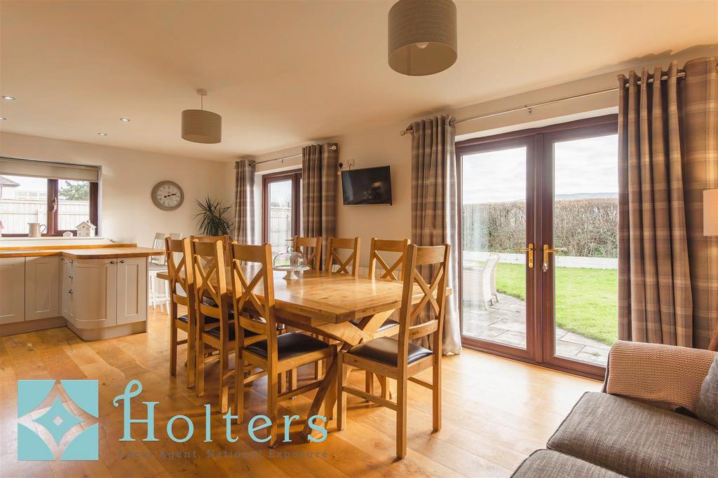 6 Cae Llewllyn, Cilmery 9.jpg