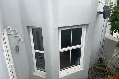 undefined, Avenue Road, Dover