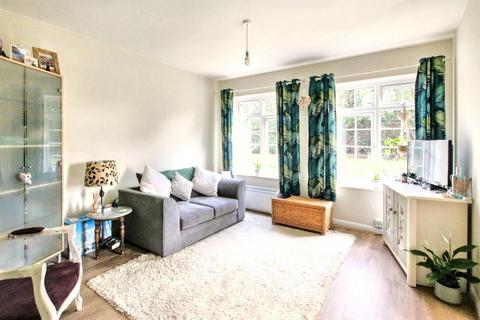 Flat 2, Elveden Court Epsom Road, Leatherhead, KT22 8TD