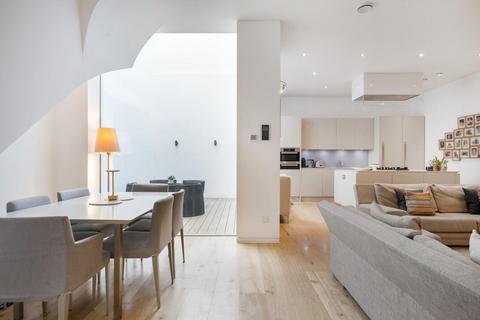 5 bedroom mews for sale, Gloucester Mews West, Bayswater