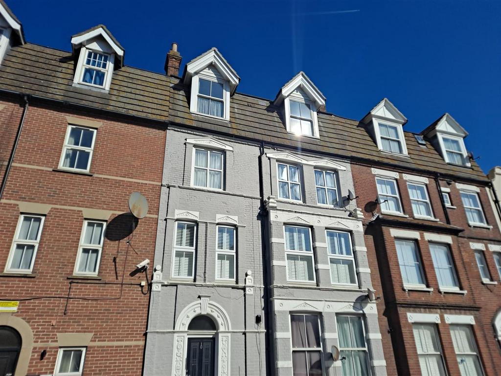 Flat 5 - Front.jpg