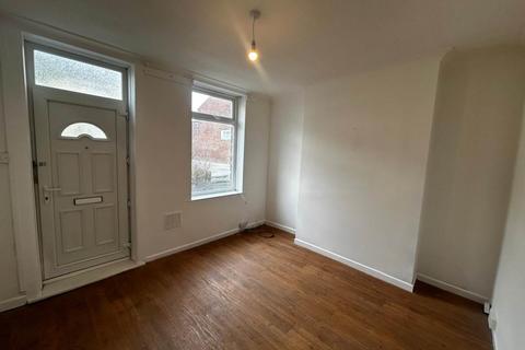 2 bedroom terraced house to rent, Hough Lane, Wombwell, Barnsley