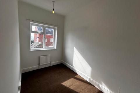 2 bedroom terraced house to rent, Hough Lane, Wombwell, Barnsley