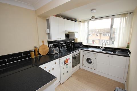 2 bedroom flat for sale, Catlyn Close, East Malling ME19