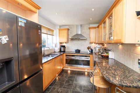 4 bedroom detached house for sale, Hawkwell, Church Crookham GU52