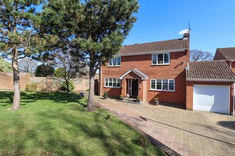 4 bedroom detached house for sale, Hawkwell, Church Crookham GU52
