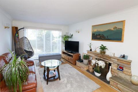 4 bedroom detached house for sale, Hawkwell, Church Crookham GU52