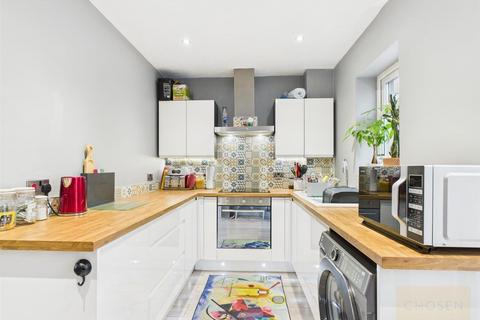 29 Foxglove Close, Abbeymead, Gloucester, GL4 4DX