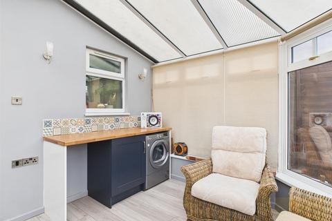 29 Foxglove Close, Abbeymead, Gloucester, GL4 4DX