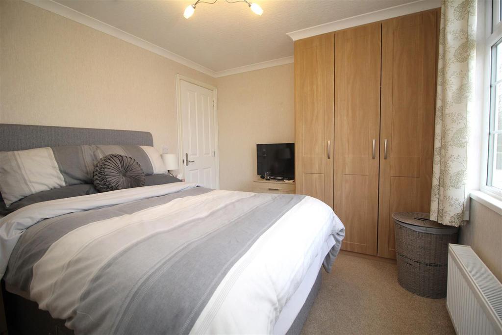 Bedroom 1.JPG