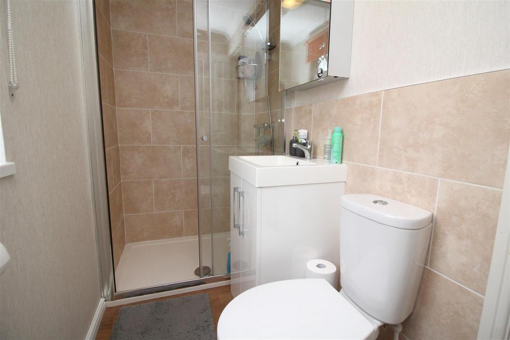 Ensuite.JPG
