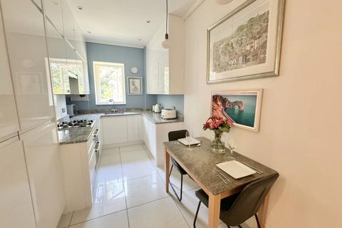 2 bedroom apartment for sale, Burton Road, Branksome Park, Poole, BH13