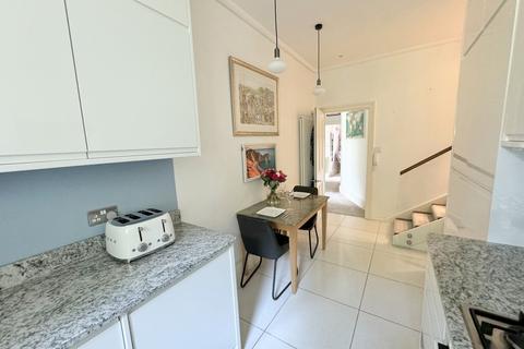 2 bedroom apartment for sale, Burton Road, Branksome Park, Poole, BH13