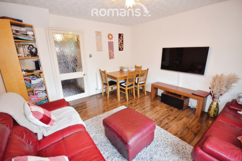 2 bedroom terraced house to rent, Frogmore Close, Slough, SL1