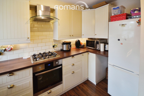 2 bedroom terraced house to rent, Frogmore Close, Slough, SL1