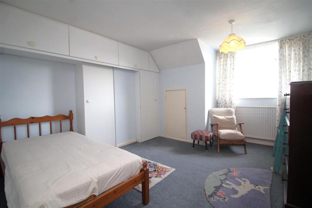Bedroom 1.JPG