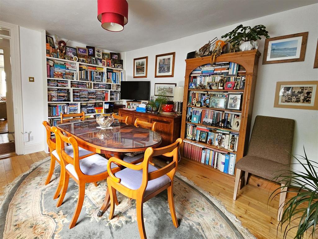 Dining Room.jpg
