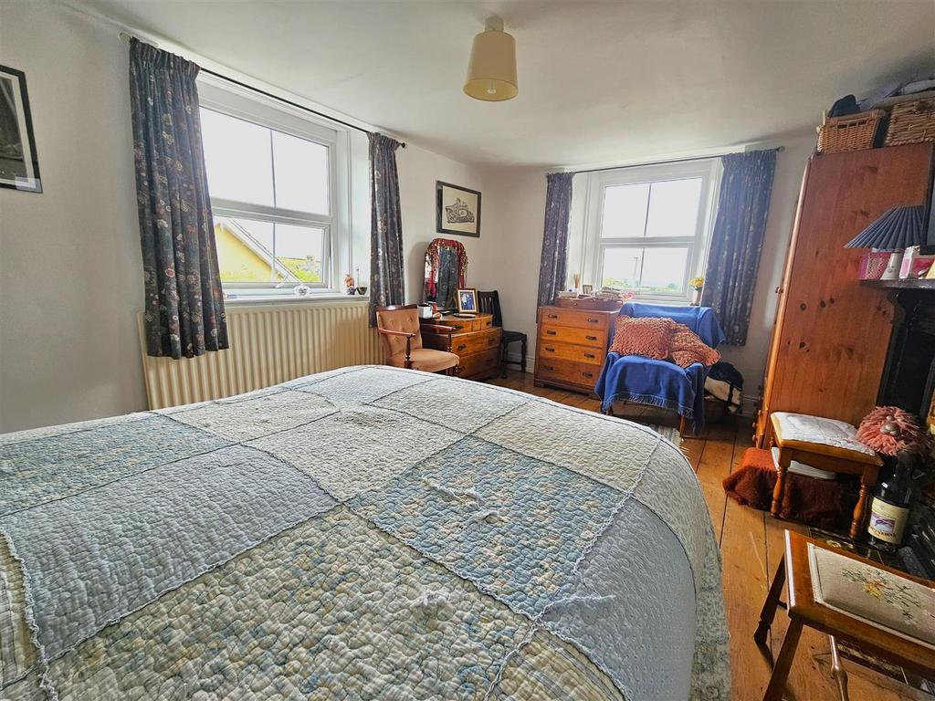 Bedroom 1.2.jpg