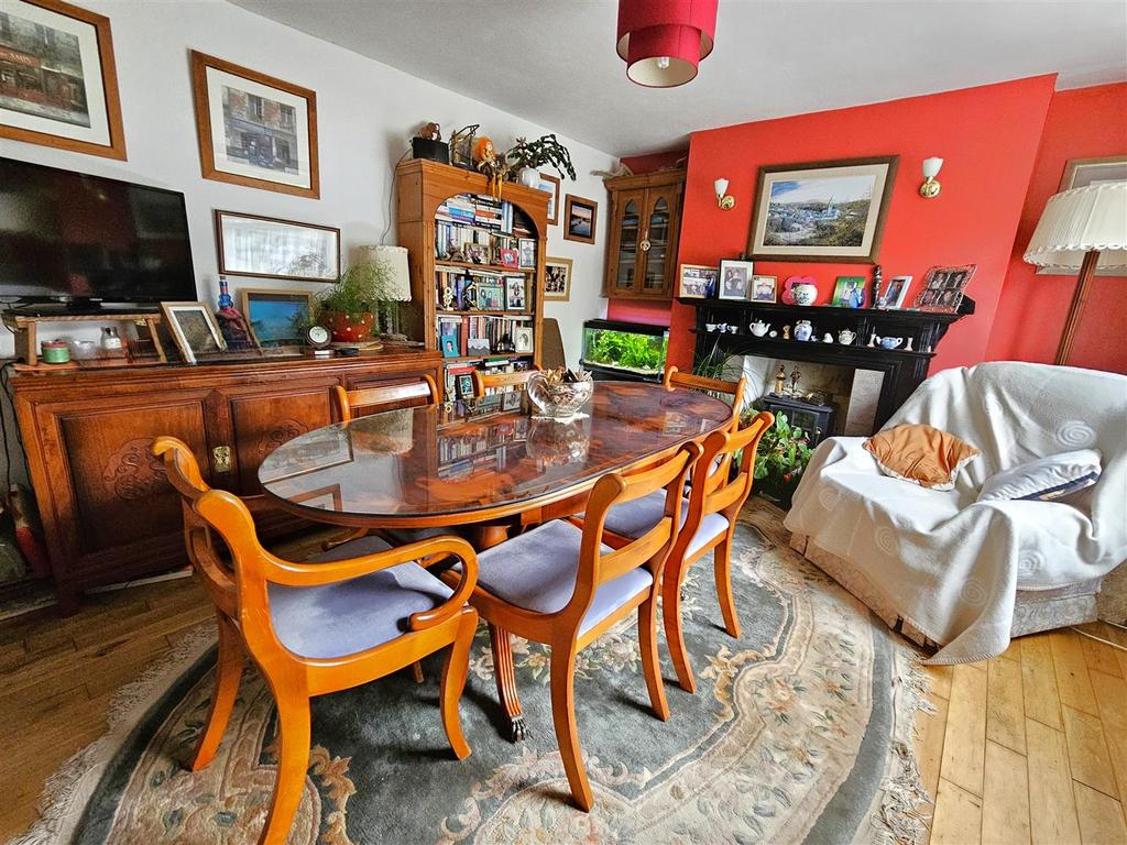 Dining Room 2.jpg