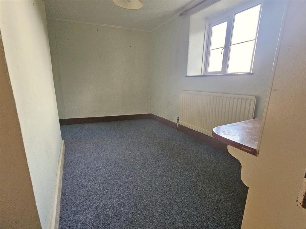 Bedroom 3.jpg