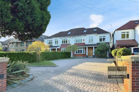 145 Tentelow Lane, Southall, UB2 4LW