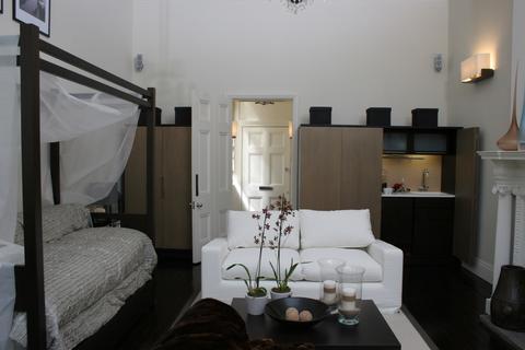 undefined, Cadogan Square, London SW1X