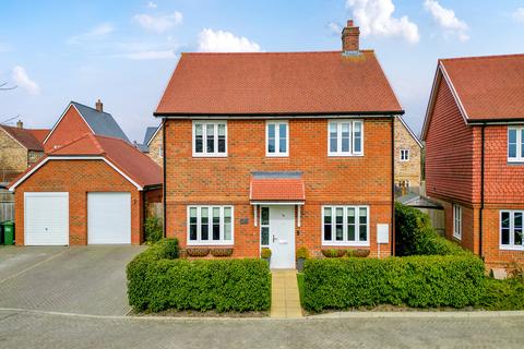 4 bedroom detached house for sale, Hailsham BN27
