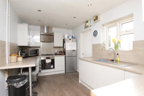 3 bedroom semi-detached house for sale, Heol Pen-y-Parc, Llantrisant, CF72 8DN