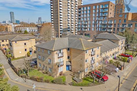 2 bedroom flat for sale, Reeves Road, Bow