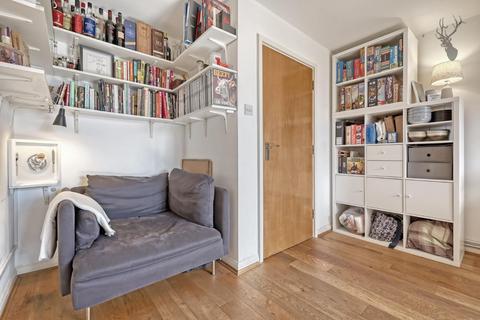 2 bedroom flat for sale, Reeves Road, Bow