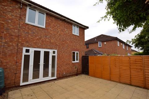 2 bedroom end of terrace house to rent, The Lilacs, Pocklington