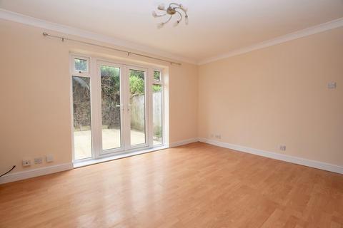 2 bedroom end of terrace house to rent, The Lilacs, Pocklington