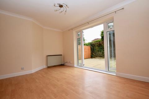 2 bedroom end of terrace house to rent, The Lilacs, Pocklington