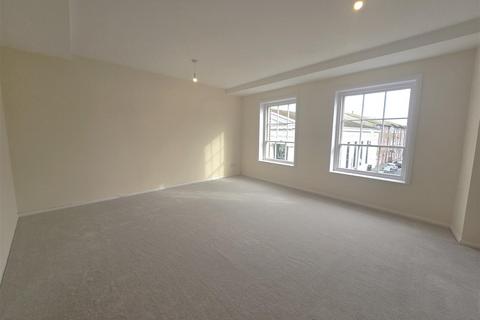 2 bedroom apartment to rent, East Street, Chichester
