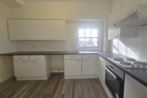 2 bedroom apartment to rent, East Street, Chichester
