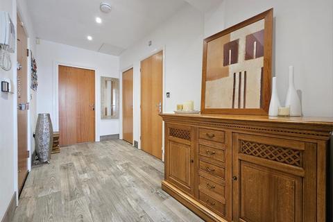 2 bedroom apartment for sale, Foxley Drive, Catherine-De-Barnes, Solihull