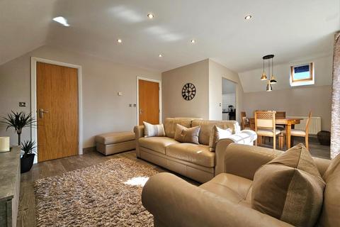 2 bedroom apartment for sale, Foxley Drive, Catherine-De-Barnes, Solihull