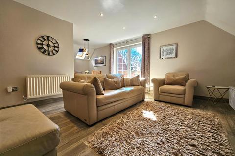 2 bedroom apartment for sale, Foxley Drive, Catherine-De-Barnes, Solihull