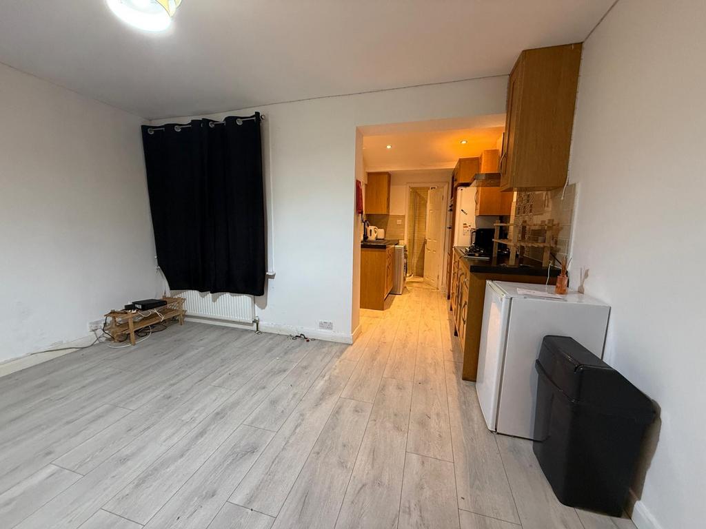 Living Room/ Kitchen