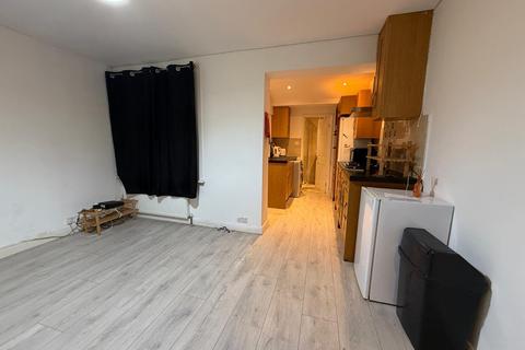 undefined, Humber Avenue, Ilford CV1