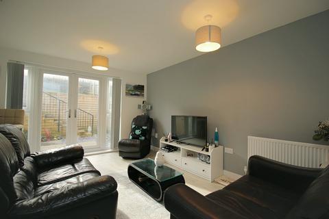 undefined, Fern Avenue, Clayton, Bradford, BD14