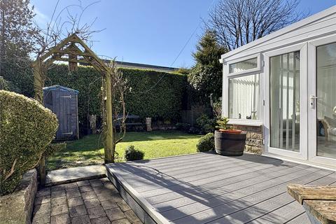 46 Sholver Hill Close, Oldham, OL1 4NS