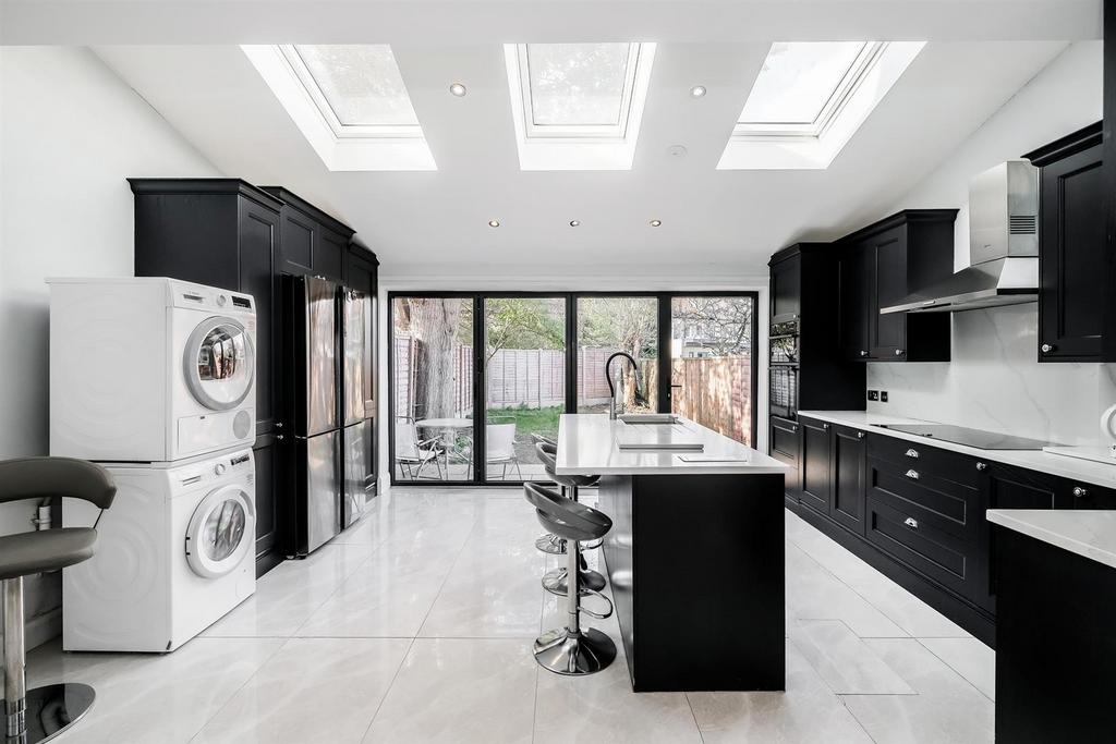 1 Empress Avenue-9 web.jpg