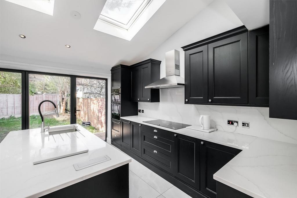 1 Empress Avenue-12 web.jpg