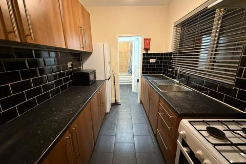 4 bedroom terraced house to rent, Humber Avenue, Coventry CV3