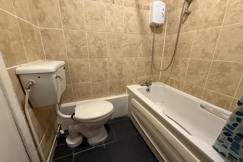 4 bedroom terraced house to rent, Humber Avenue, Coventry CV3